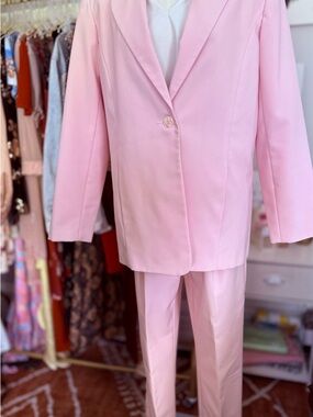 Liz Baker Light Pink Women's Suit Set